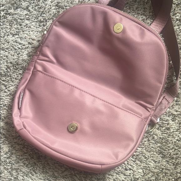 Lululemon All Night Festival Bag 2L - Picture 3 of 5